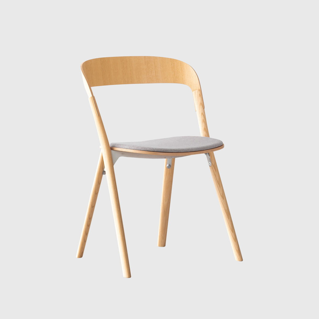 Pila with Seat