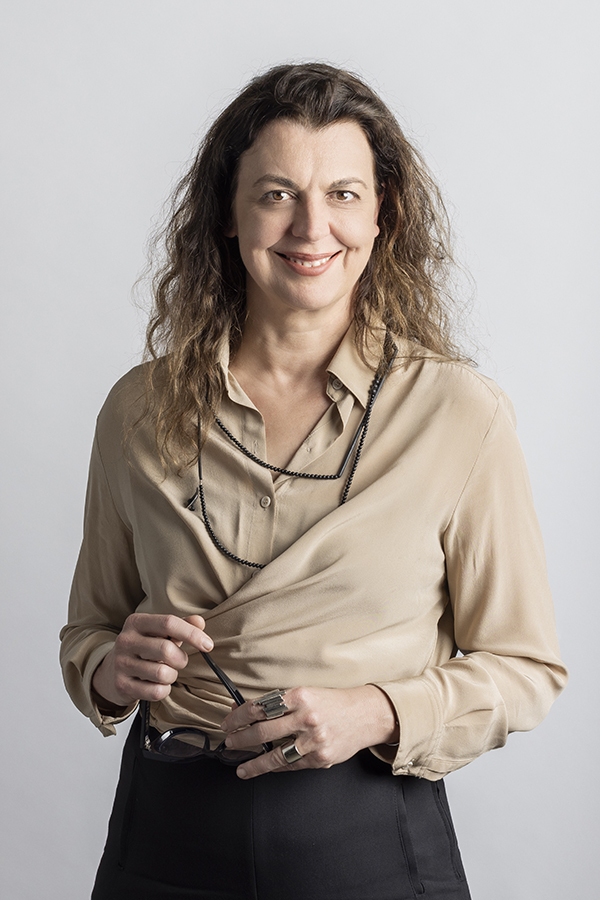 Simone Oliver
