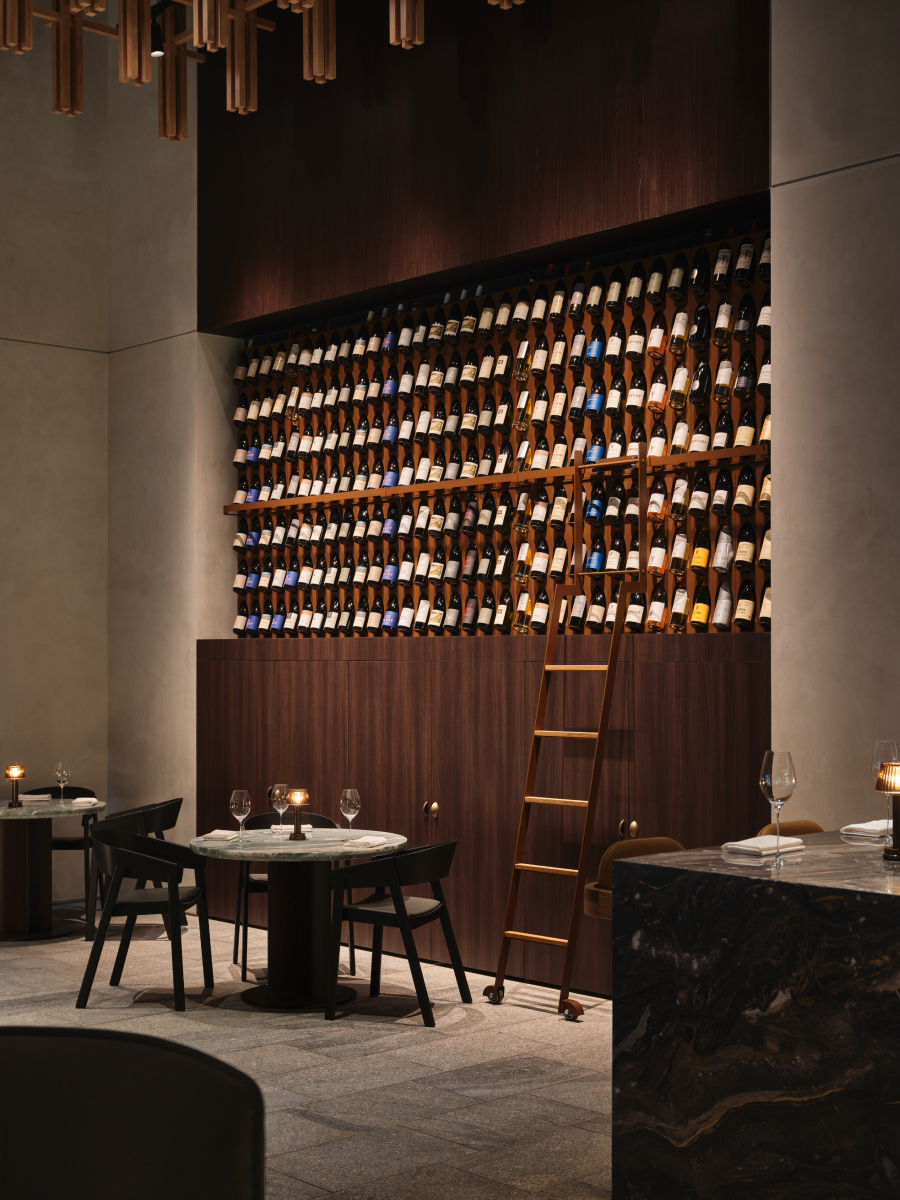 Bistro Ebony