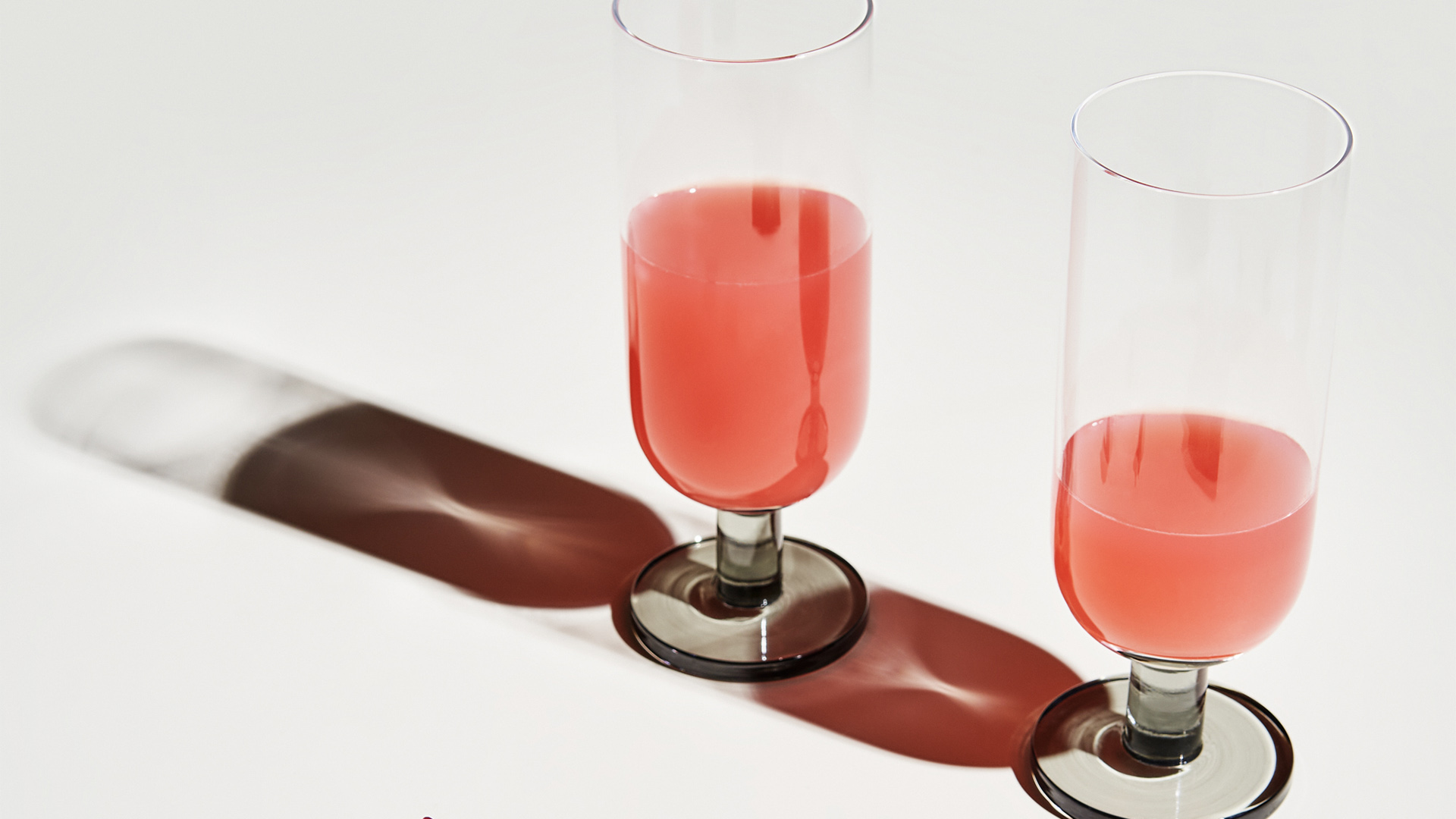 Puck Highball Glass, Lifestyle