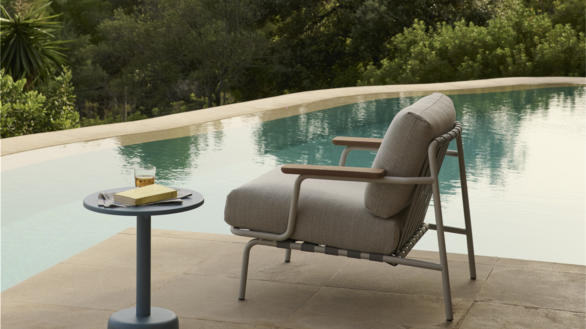 Settle Outdoor Lounge Chair, Lifestyle