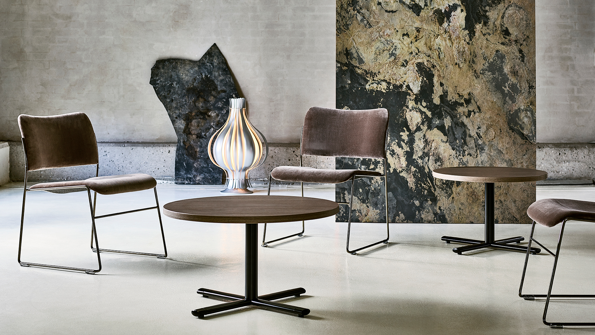 Tempest Caf&eacute; Table, Lifestyle