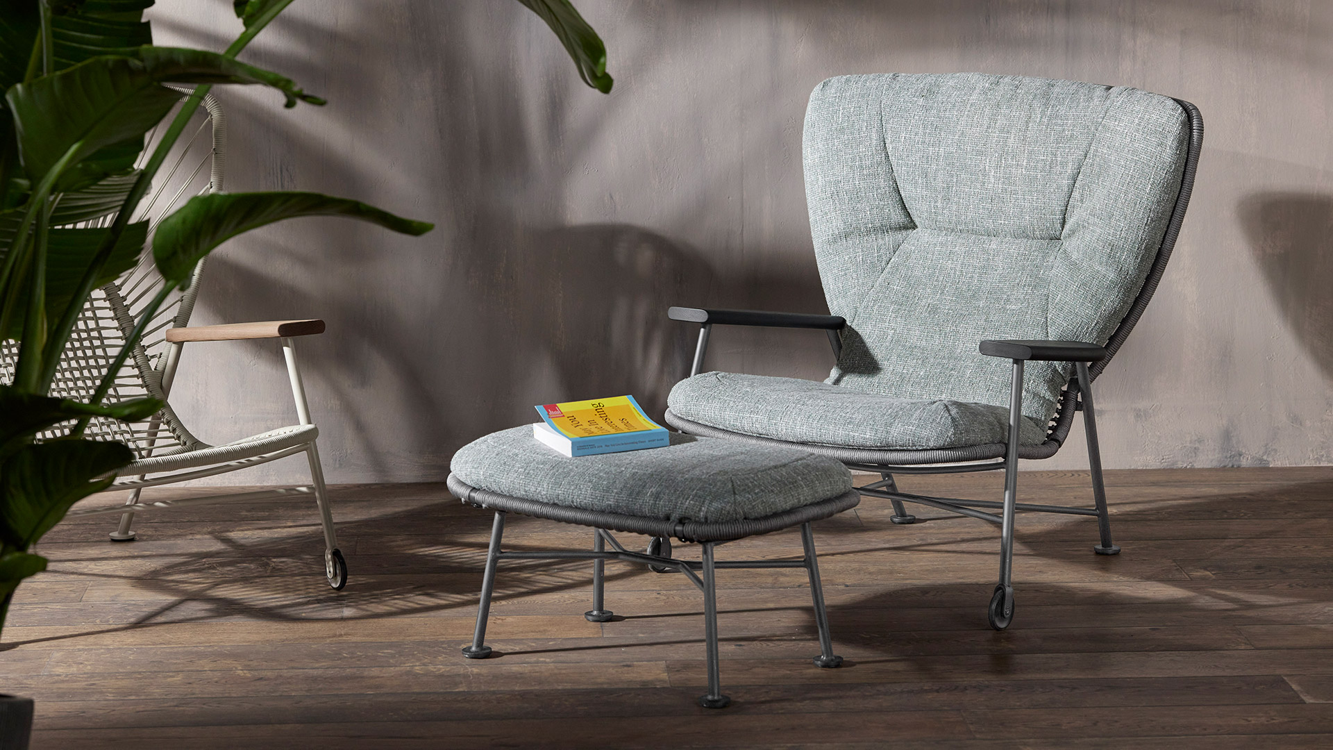 Shinzo Hybrid Lounge Armchair, Lifestyle